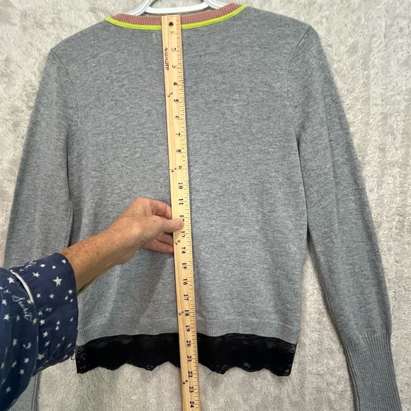 Princess Vera Wang Gray Button Cardigan Sweater Sz S Lace Hem Colorful Trim - Picture 14 of 16